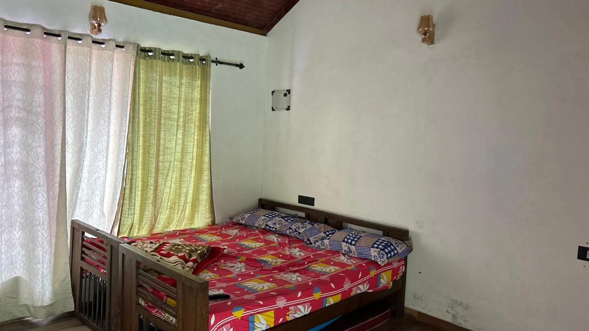 Puregold Resorts Kanthalloor Indien